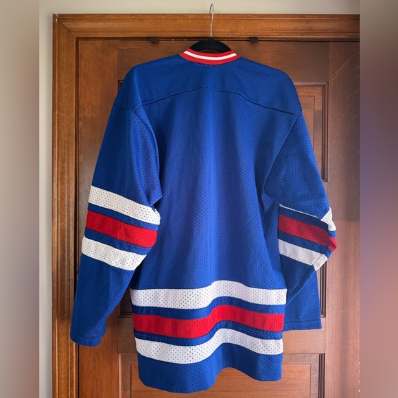 **ONE DAY ONLY 40% OFF** VTG New York Rangers CCM Hockey Sewn Jersey No Name - Picture 4 of 4